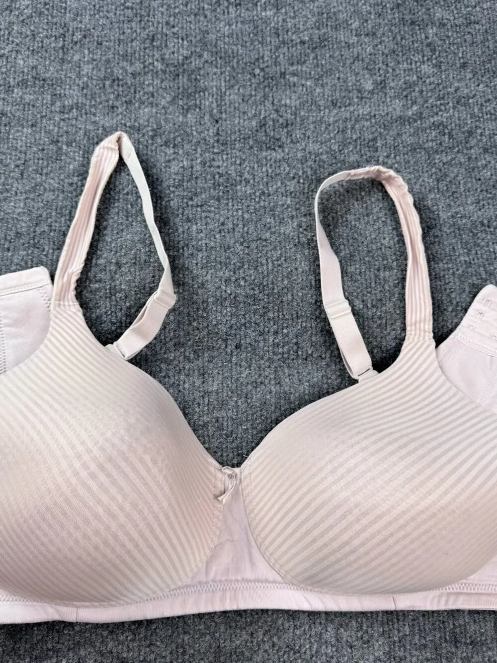 Vanity Fair 72389 Wirefree Bra 42C Nude Beige Striped Lightly Lined Full Coverag